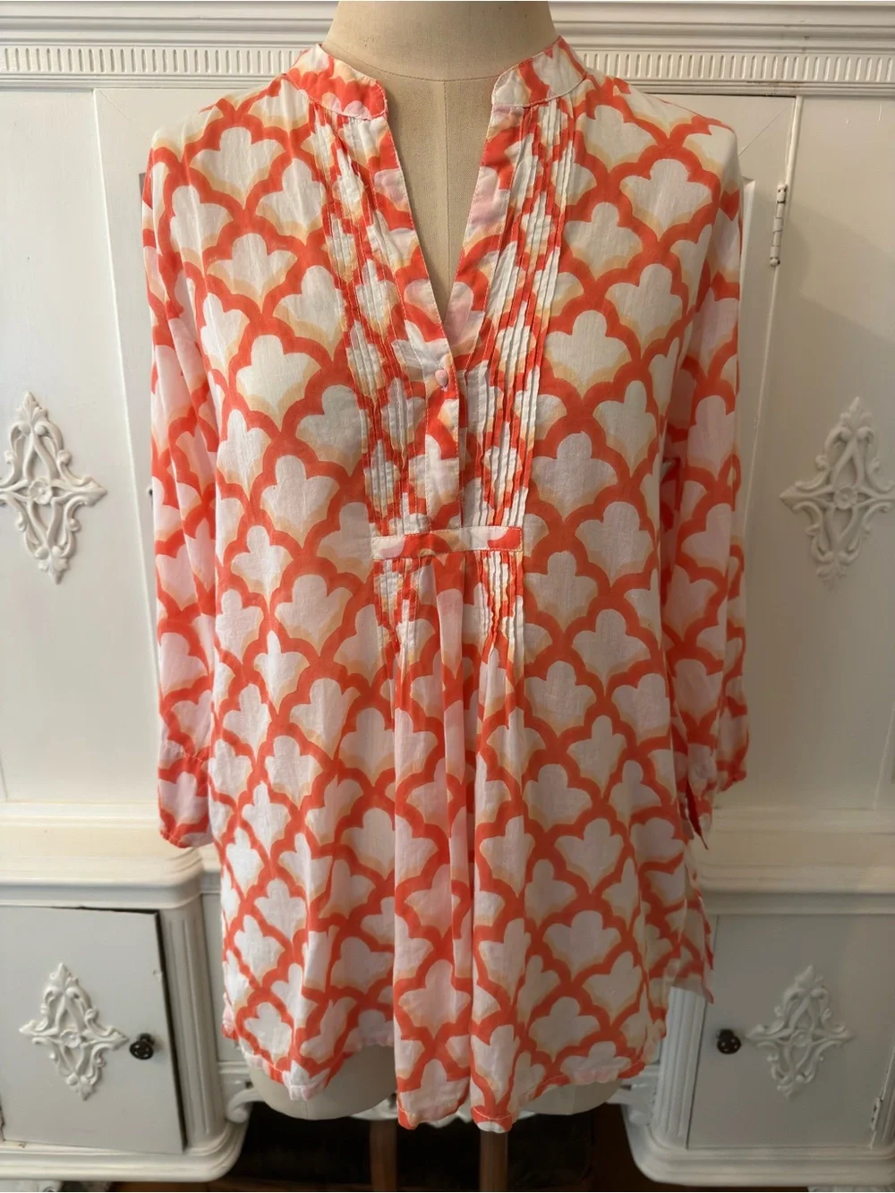 Roberta Roller Rabbit Jemima Design
Pintuck Split Neck Kurta Tunic Top - Picture 1 of 10